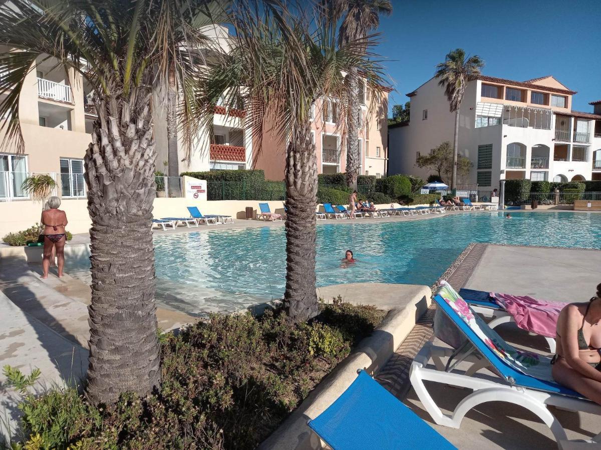Magnifique Rez De Jardin & Piscine & Bord De Mer Apartment Six-Fours-les-Plages Exterior foto