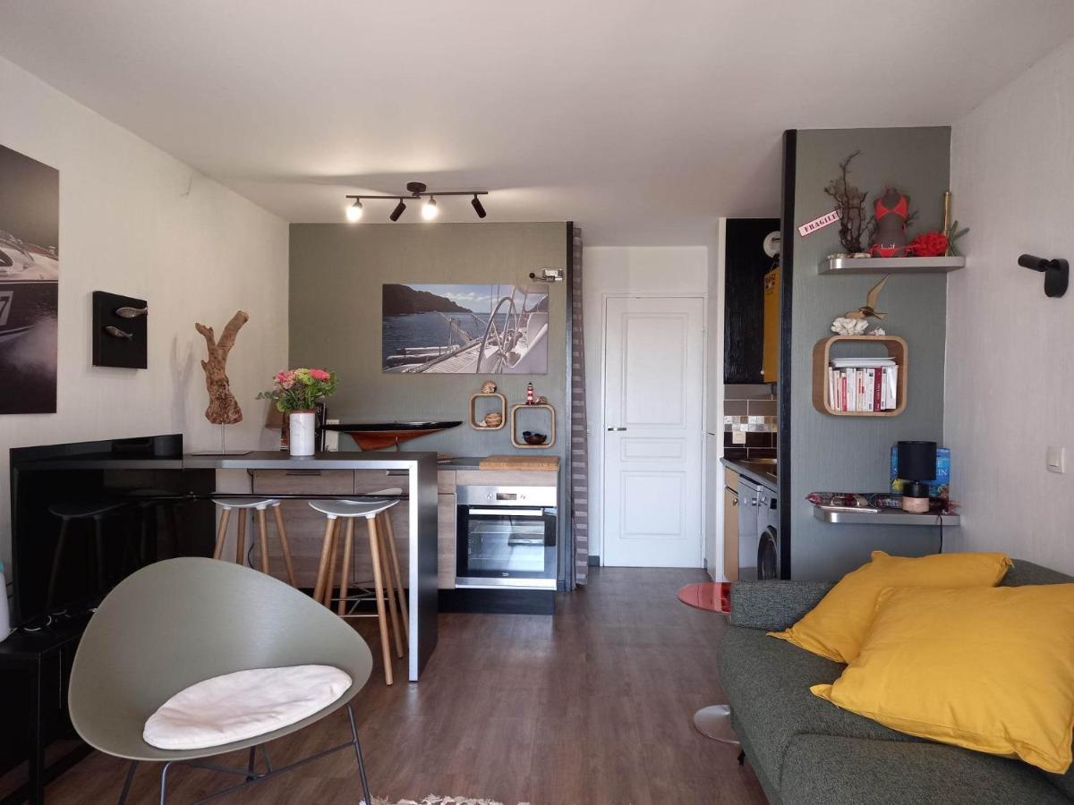 Magnifique Rez De Jardin & Piscine & Bord De Mer Apartment Six-Fours-les-Plages Exterior foto